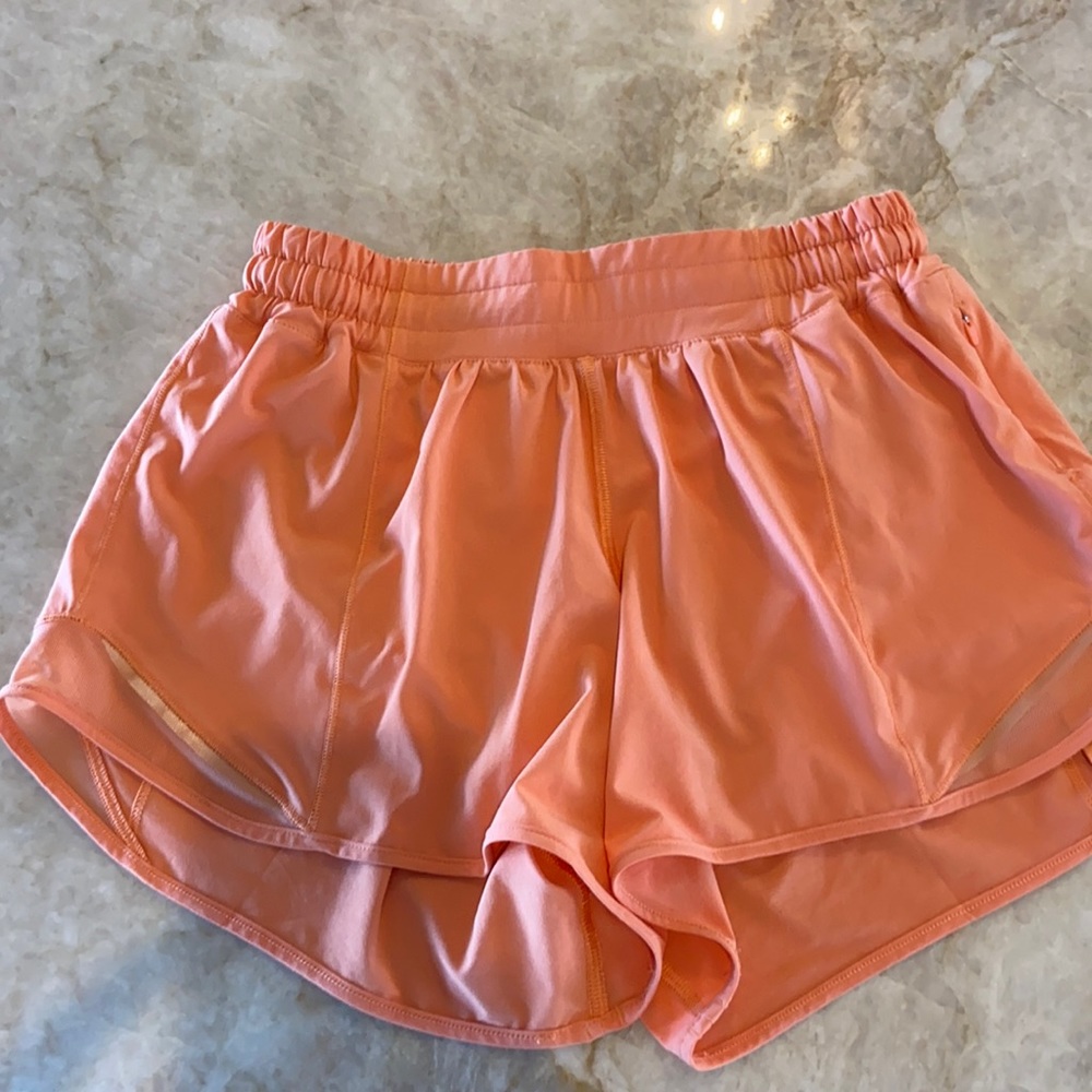 Lululemon hotty hot shorts size 6, 4in